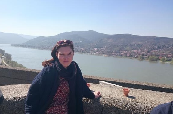 Naša sodelavka dr. Aniko Noemi Turi se predstavi Slovencem