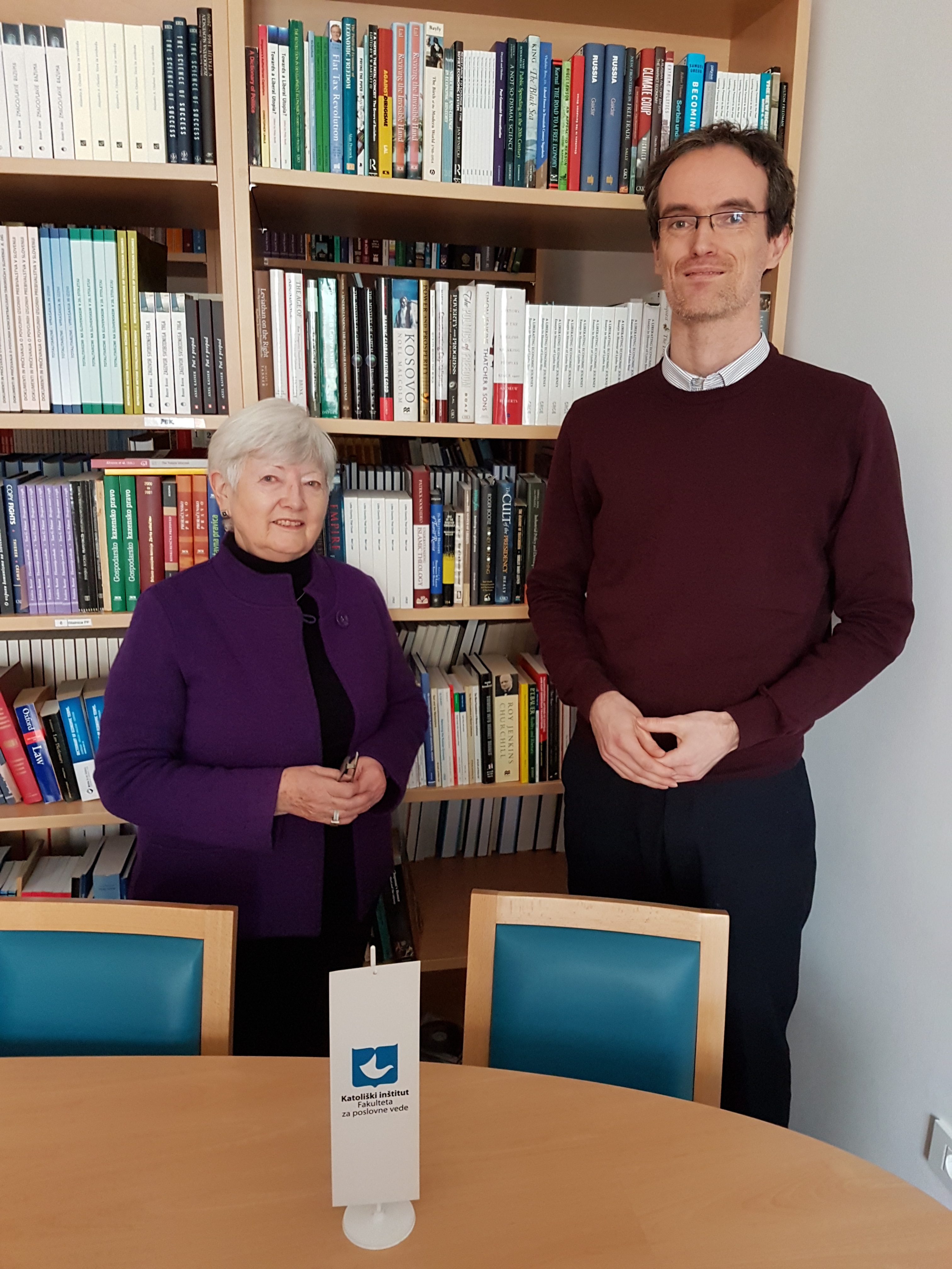 Ga. Sue Sirc je obiskala Katoliški inštitut