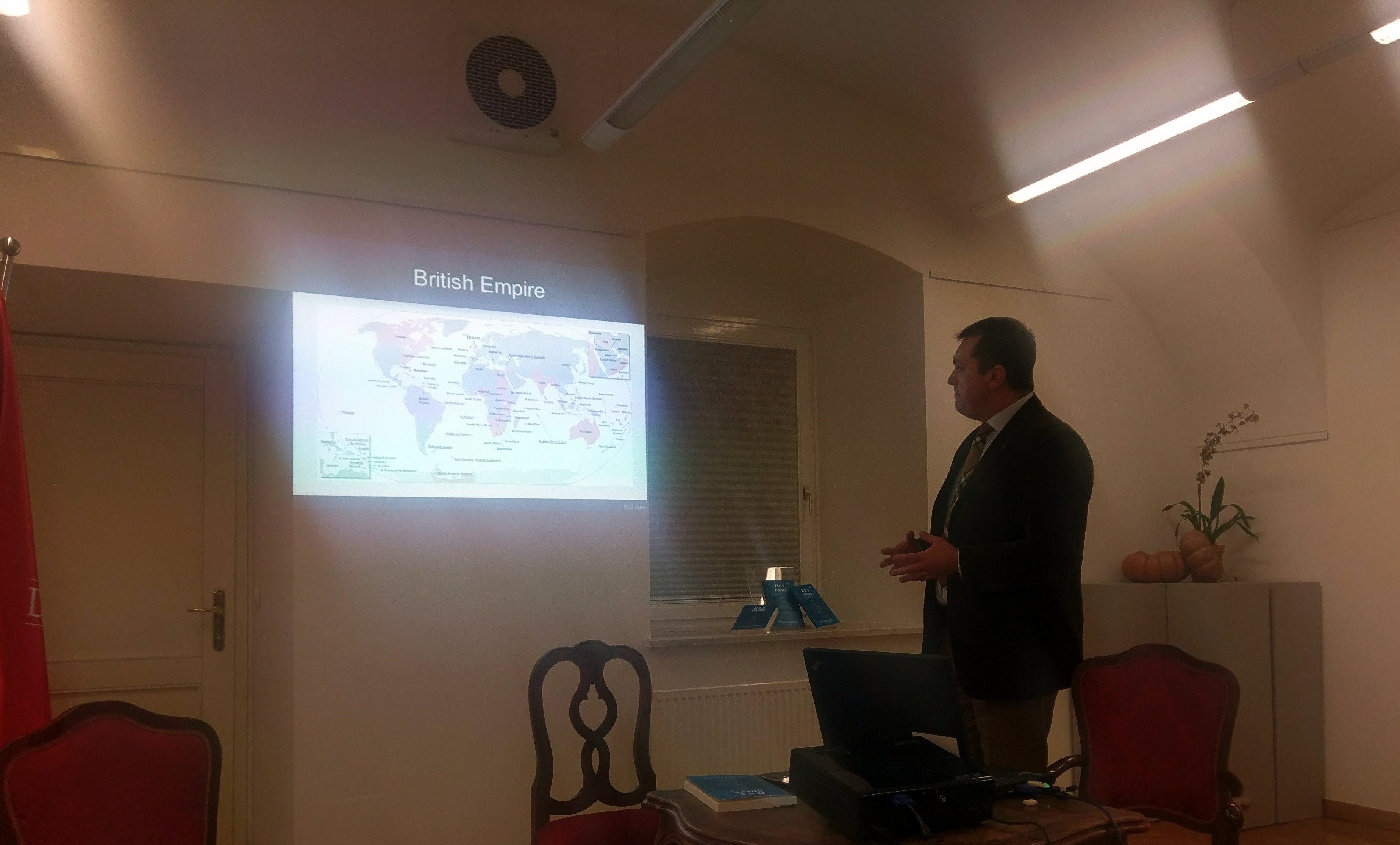 Predpraznično srečanje študentov, profesorjev in prijateljev naše fakultete