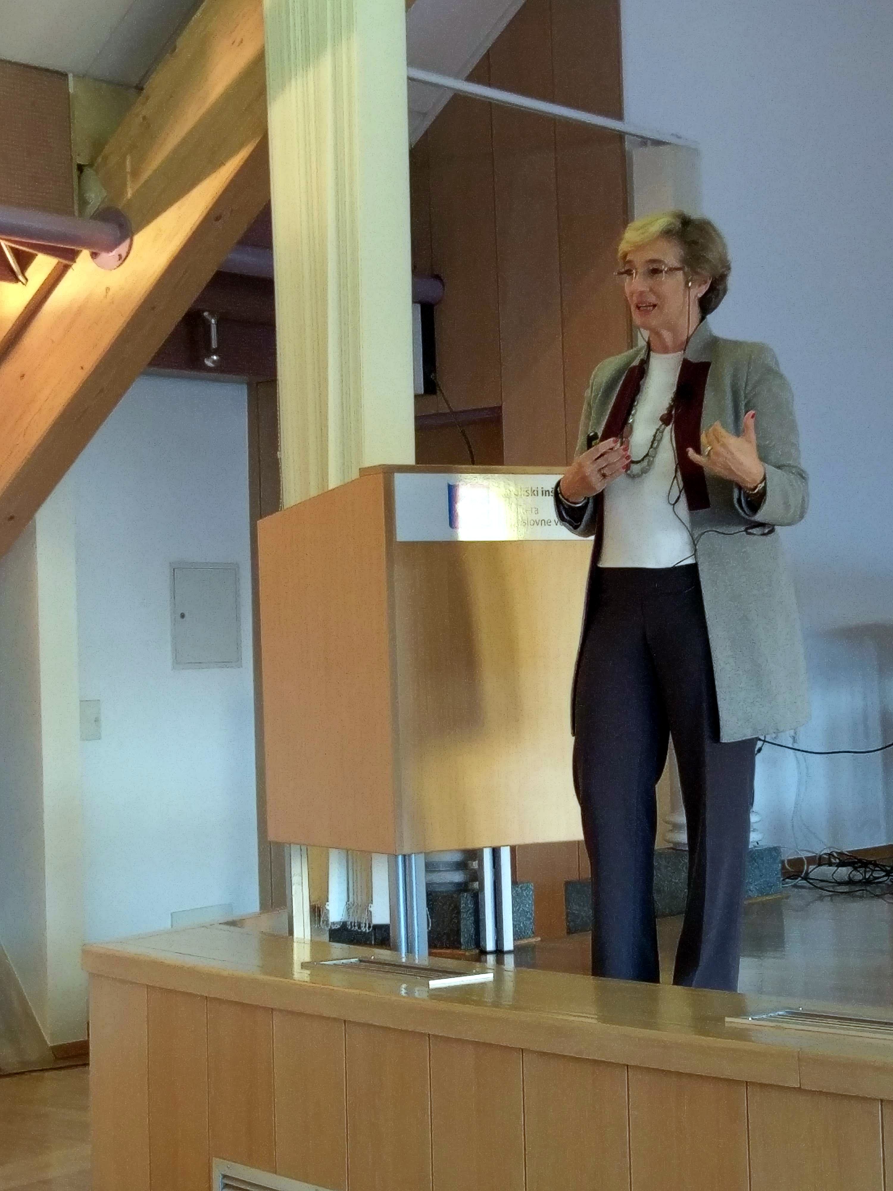 Poslušali smo izvrstno predavanje prof. dr. Nurie Chinchille s poslovne šole IESE